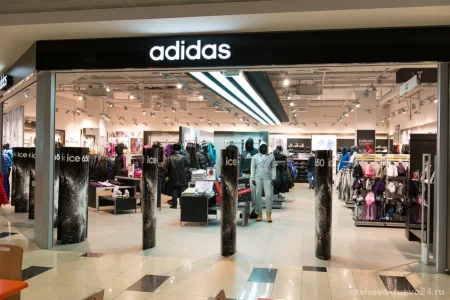 Фирменный магазин Adidas фото 4
